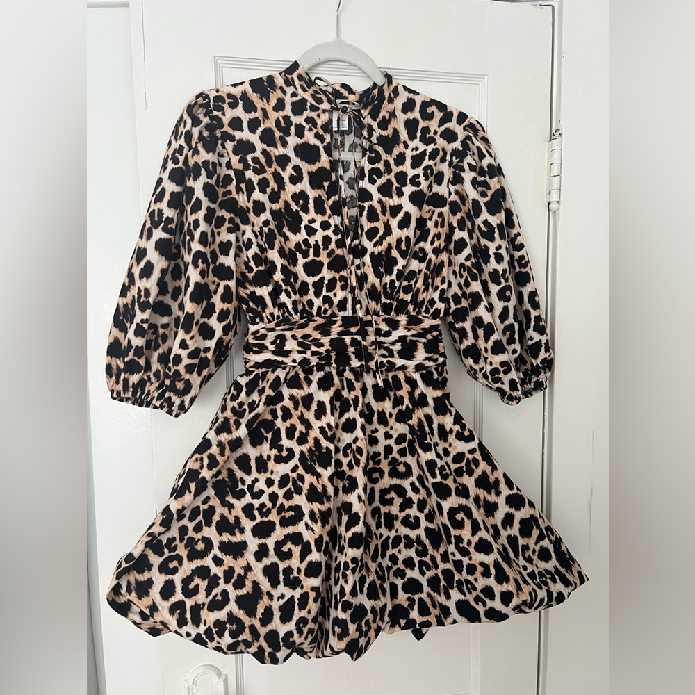 Leopard Print Dress with Puff Sleeves